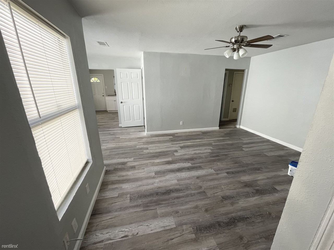 1104 S Gilpin Ave - Photo 2 of 15