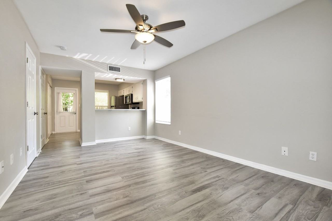 3650 SW 20th Avenue - Photo 3 of 14