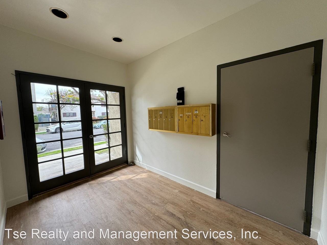2245 Las Colinas Ave - Photo 2 of 14