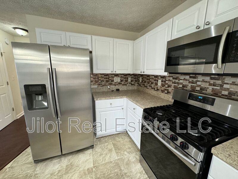 5376 Sorrells Path - Photo 5 of 29