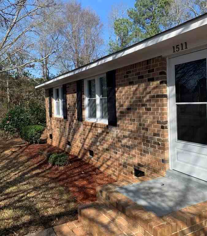 1511 Kennerly Rd - Photo 3 of 14