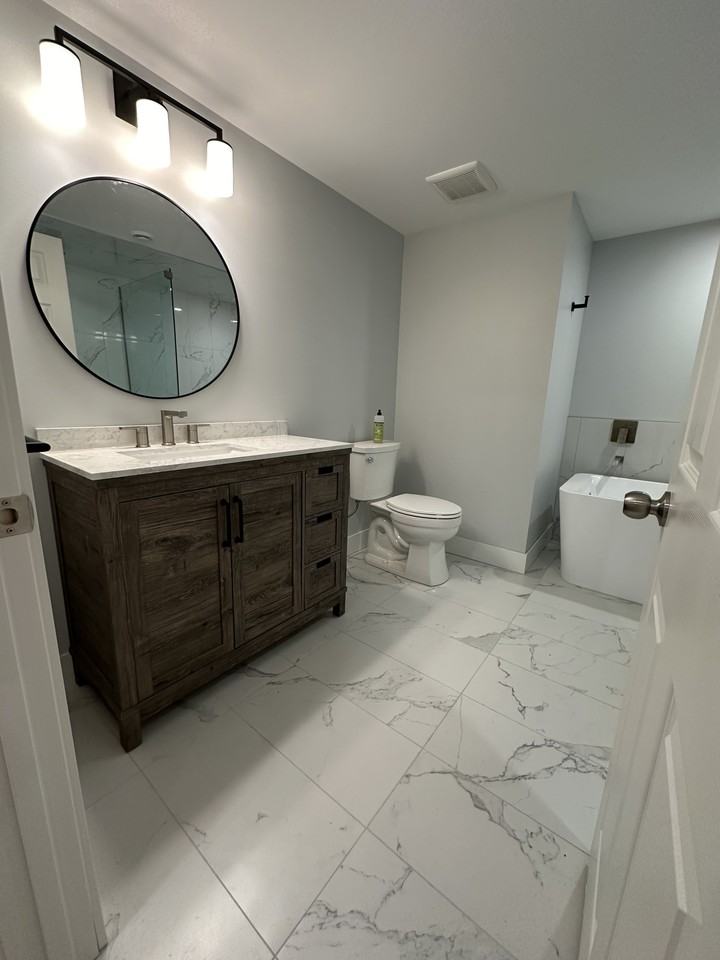 92 Head Street South Suite B - Photo 3 of 9