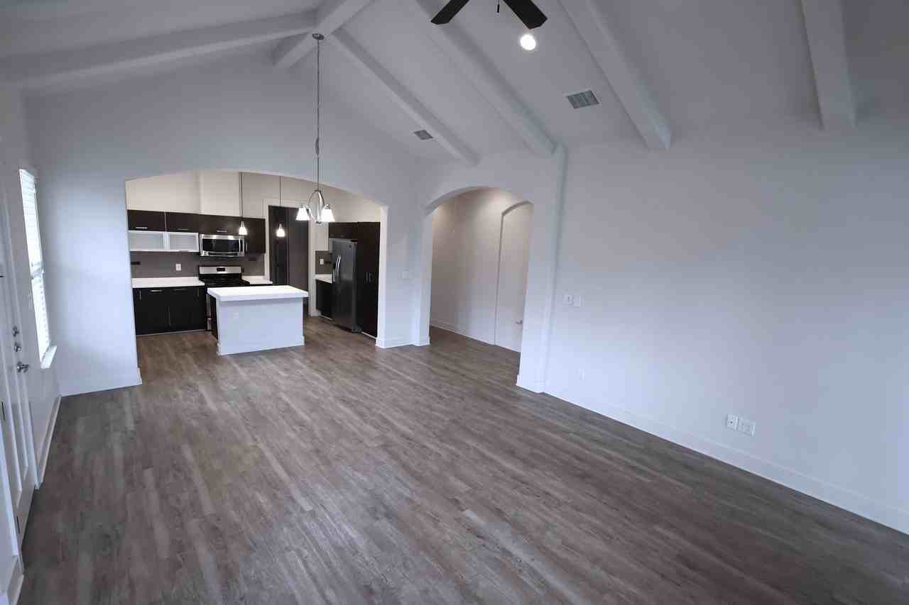 1000A Morrow St - Photo 2 of 26