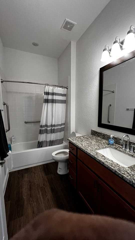 2106 Shantiniketan Blvd #B6 - Photo 4 of 34