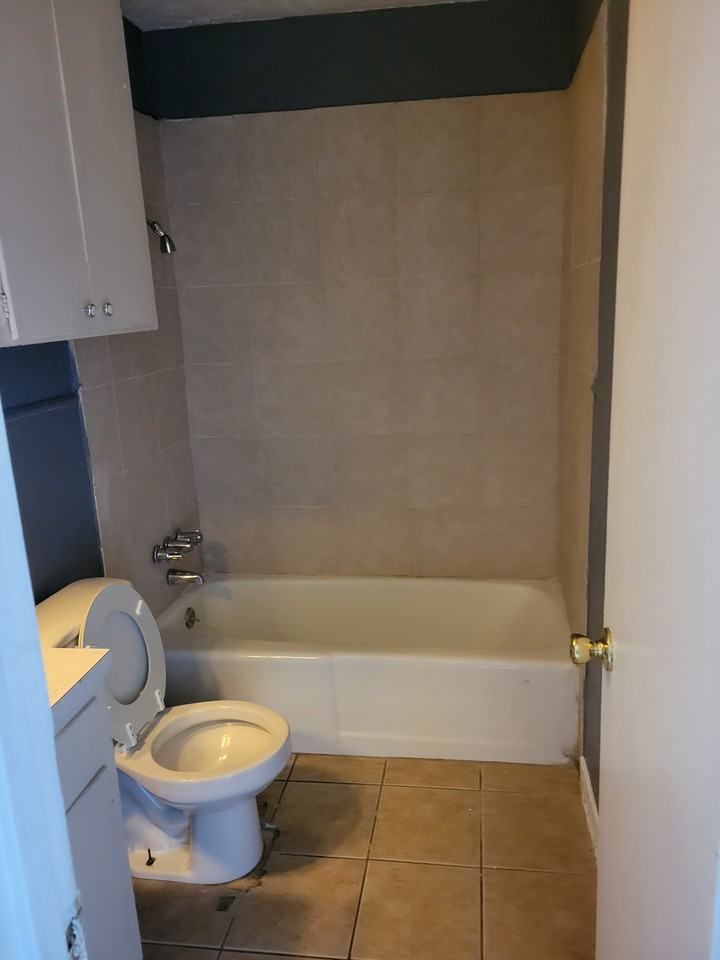 304 Carpenter Street #2 - Photo 7 of 8