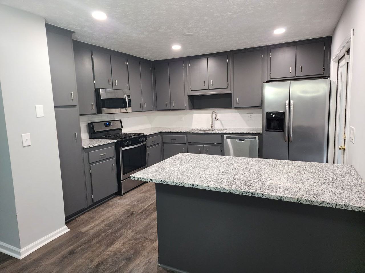 836 Sunset Ct Nw - Photo 6 of 17