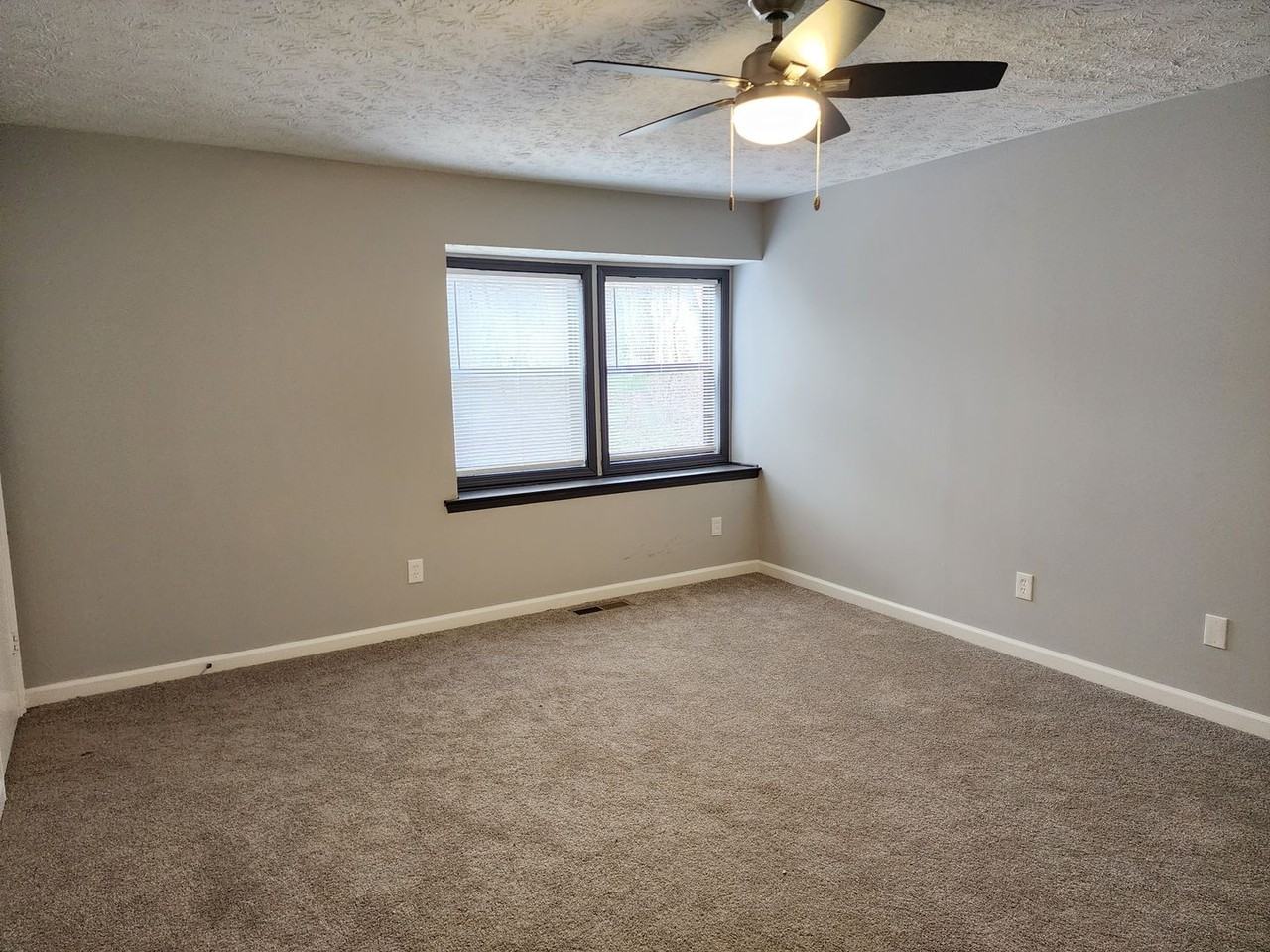 836 Sunset Ct Nw - Photo 7 of 17