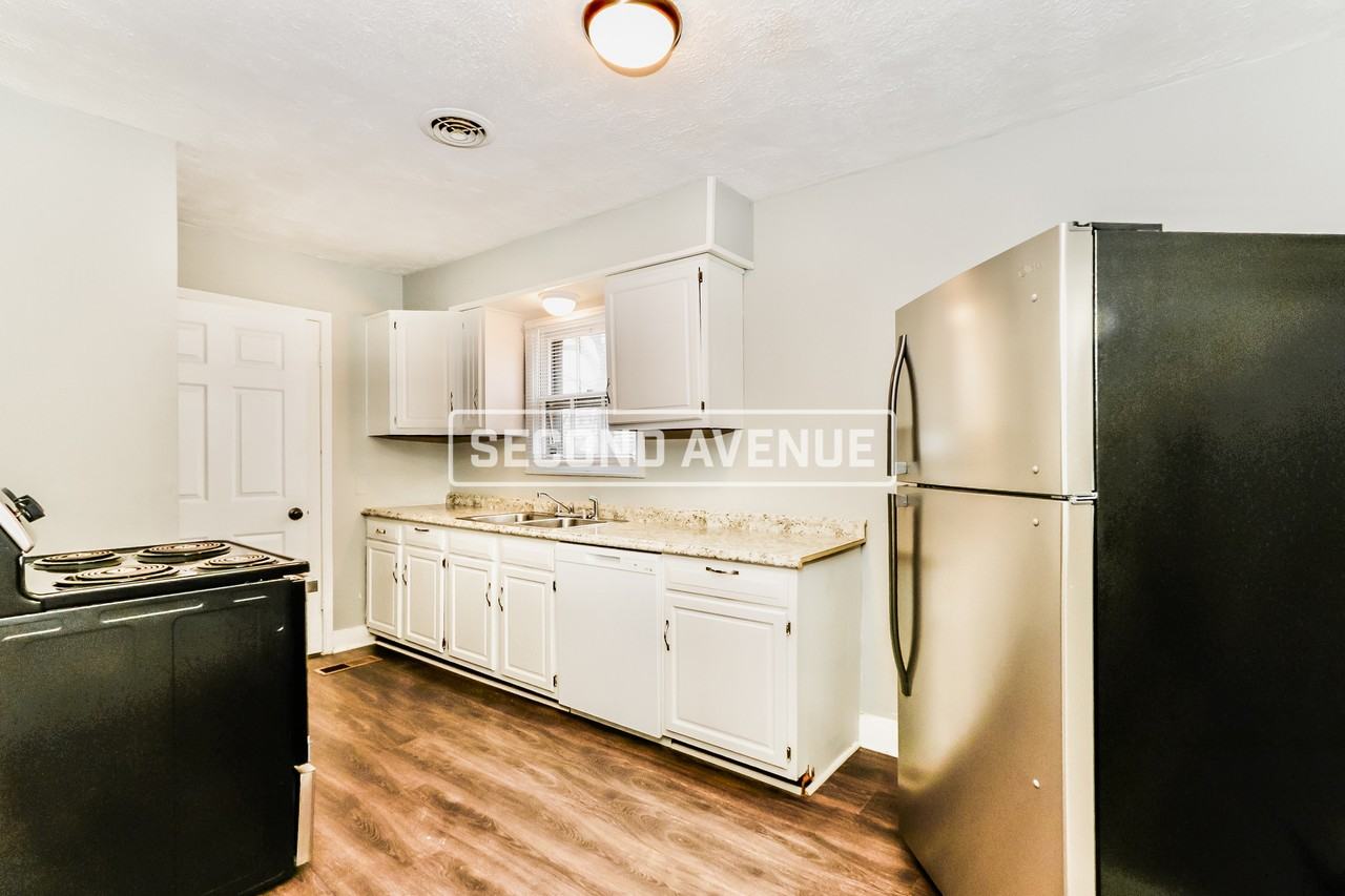 1032 Sale Ave - Photo 2 of 20