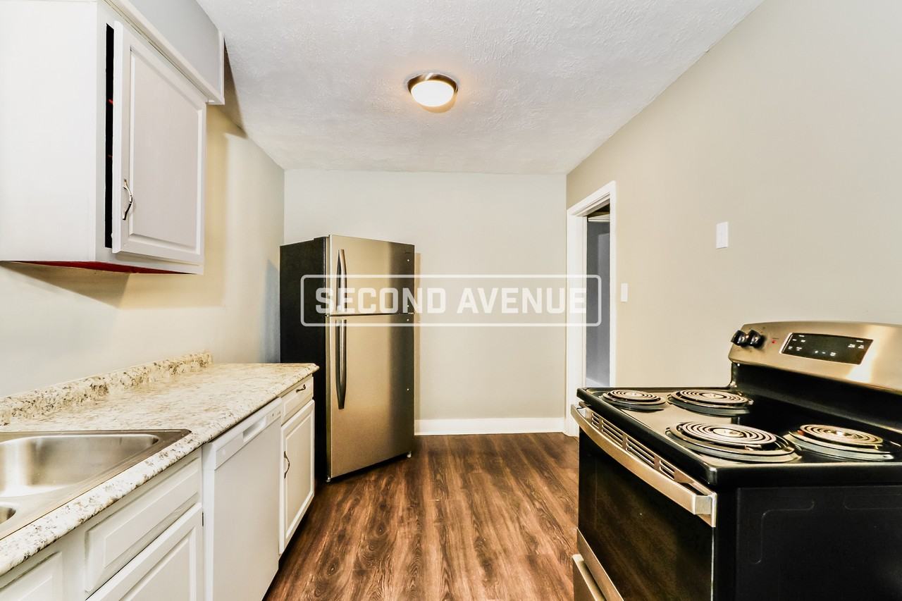 1032 Sale Ave - Photo 4 of 20