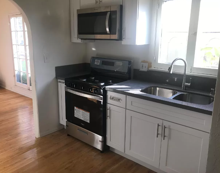 Carolina Apartment - Photo 2 of 8