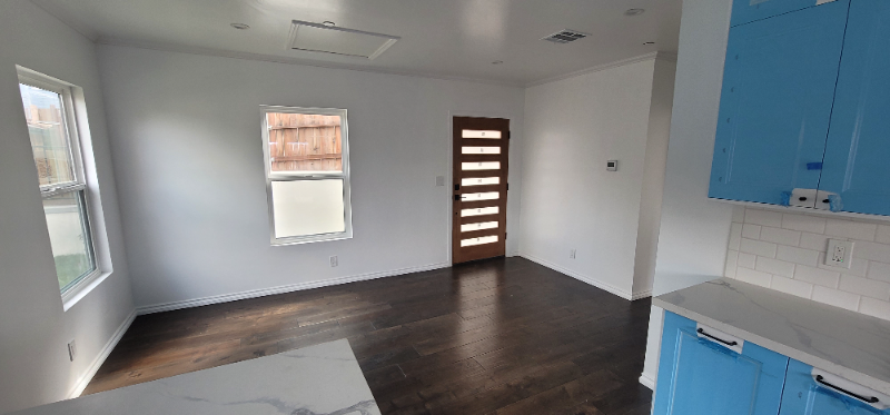 13422 Hadley St - Photo 2 of 9