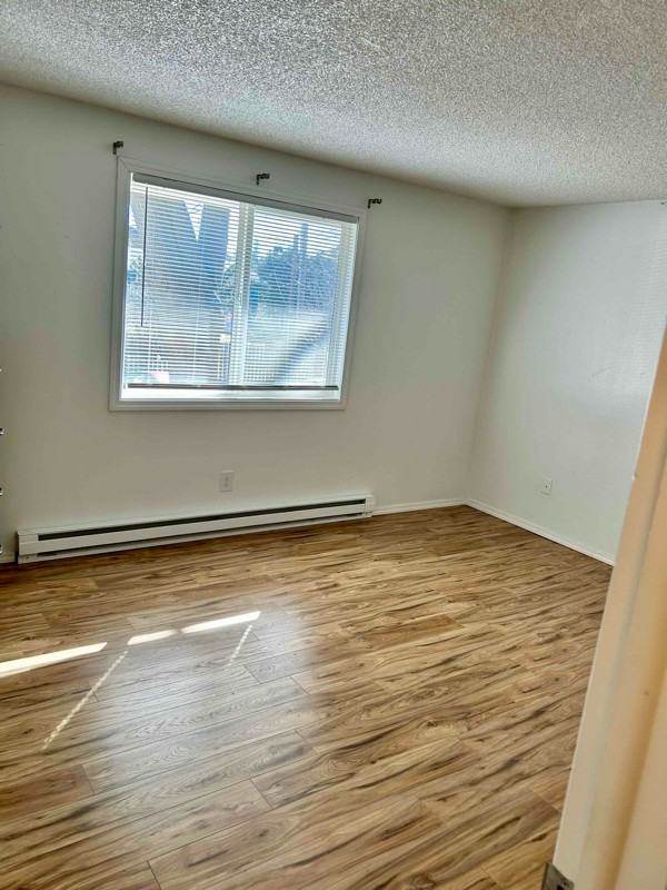 2804 E 32nd Ave - Photo 4 of 9