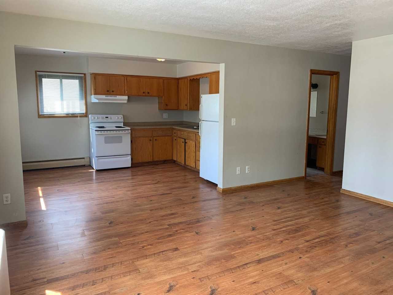College Park Apartments - Photo 7 of 34