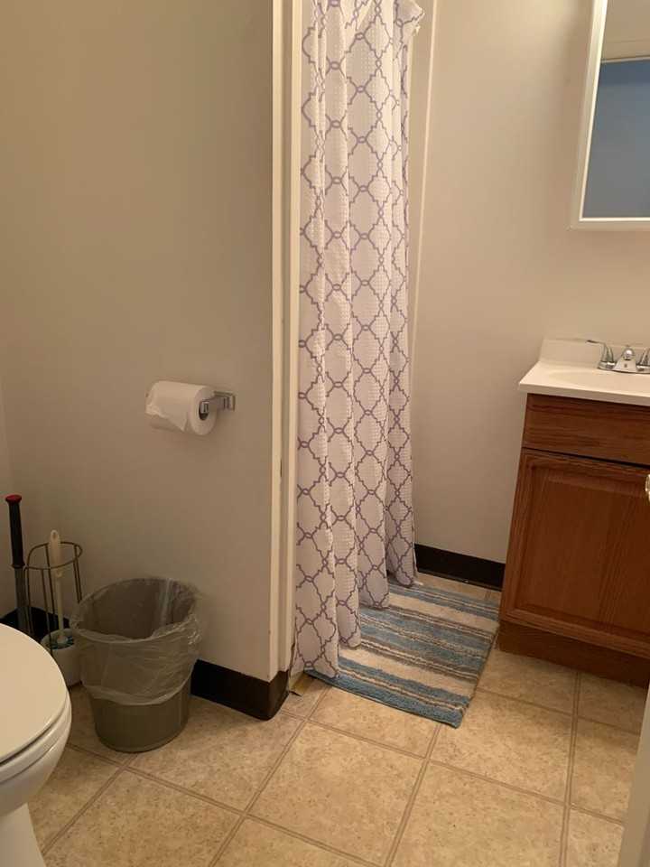 383 College Street - Photo 6 of 19