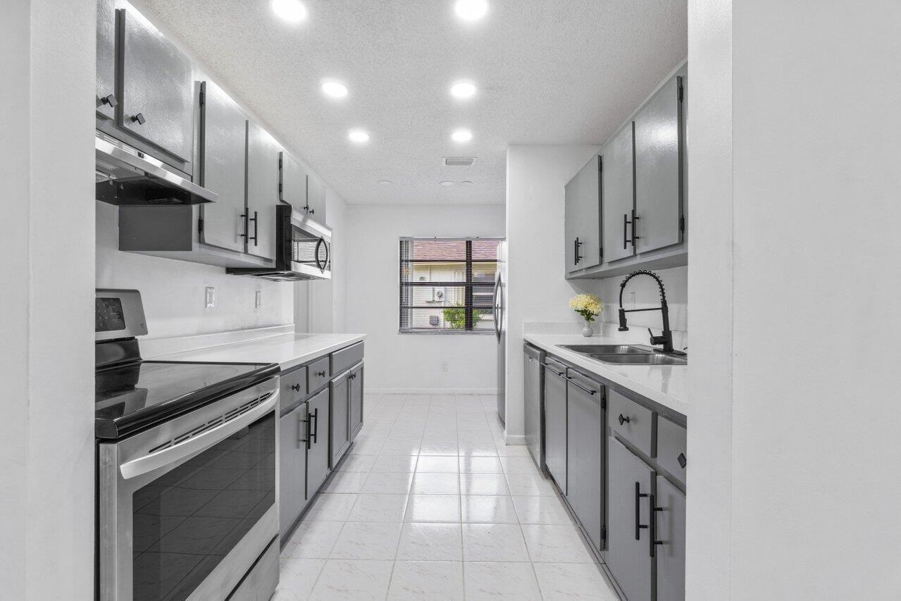 1620 Granfern Ave #1620 - Photo 3 of 30