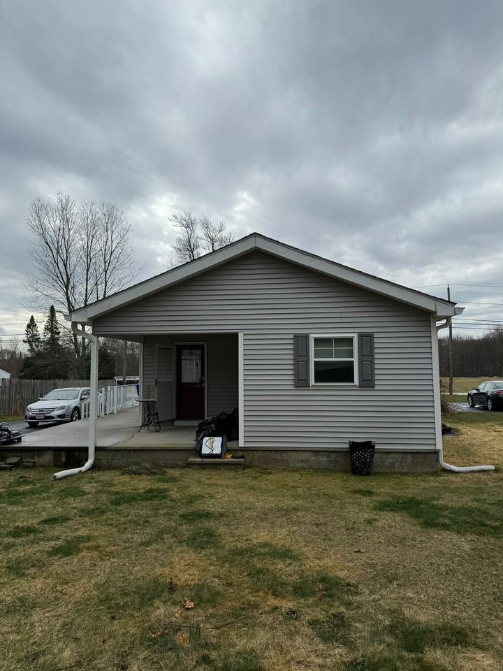 103 Baker Rd W #2 - Photo 3 of 32