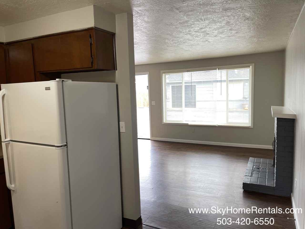 1273 Clearview Avenue Northeast - Photo 6 of 10