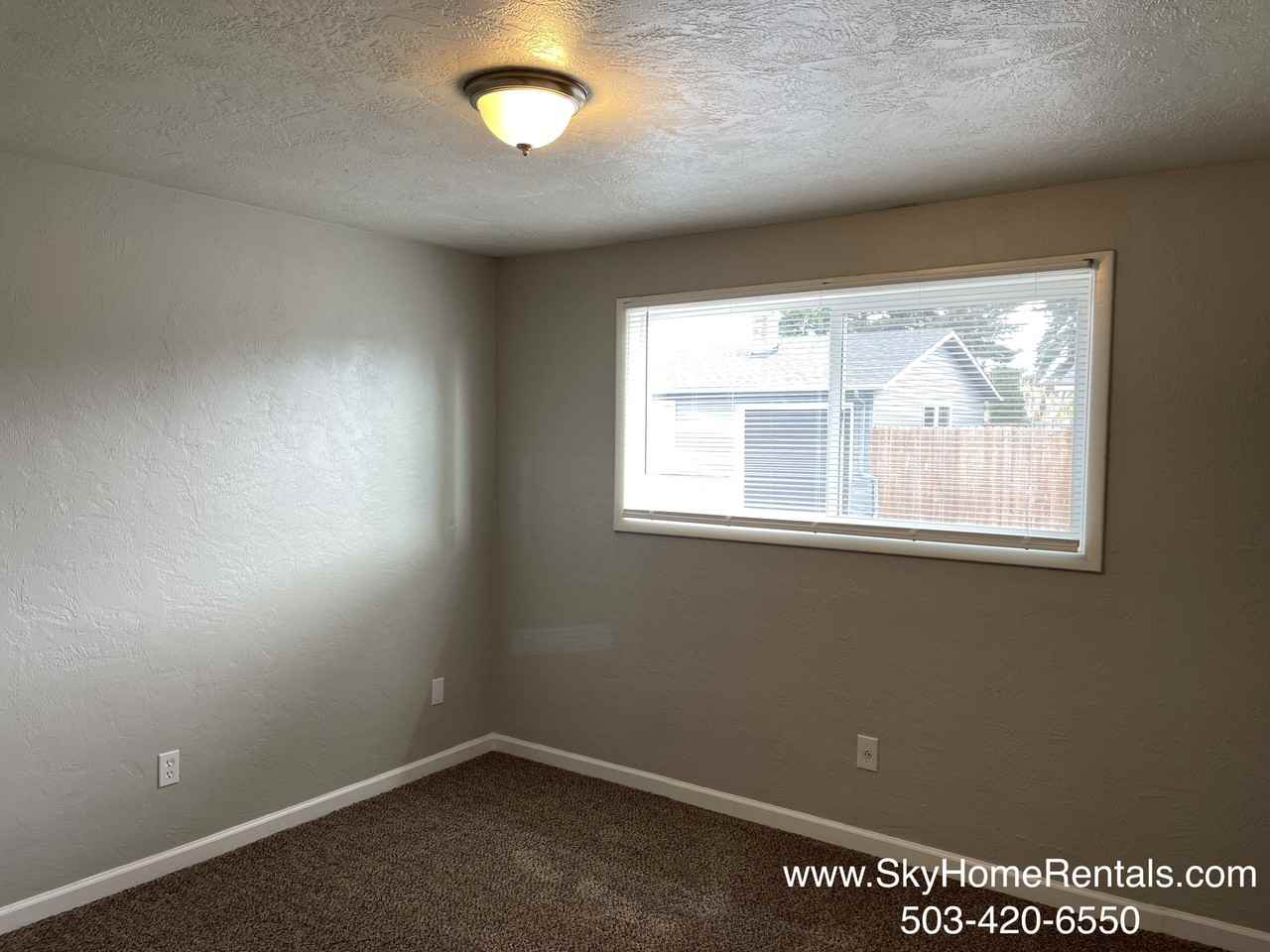 1273 Clearview Avenue Northeast - Photo 7 of 10
