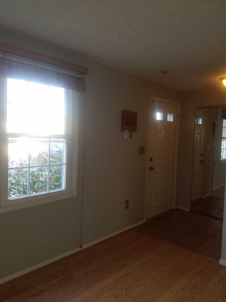 8408 Cacapon Ct - Photo 3 of 33