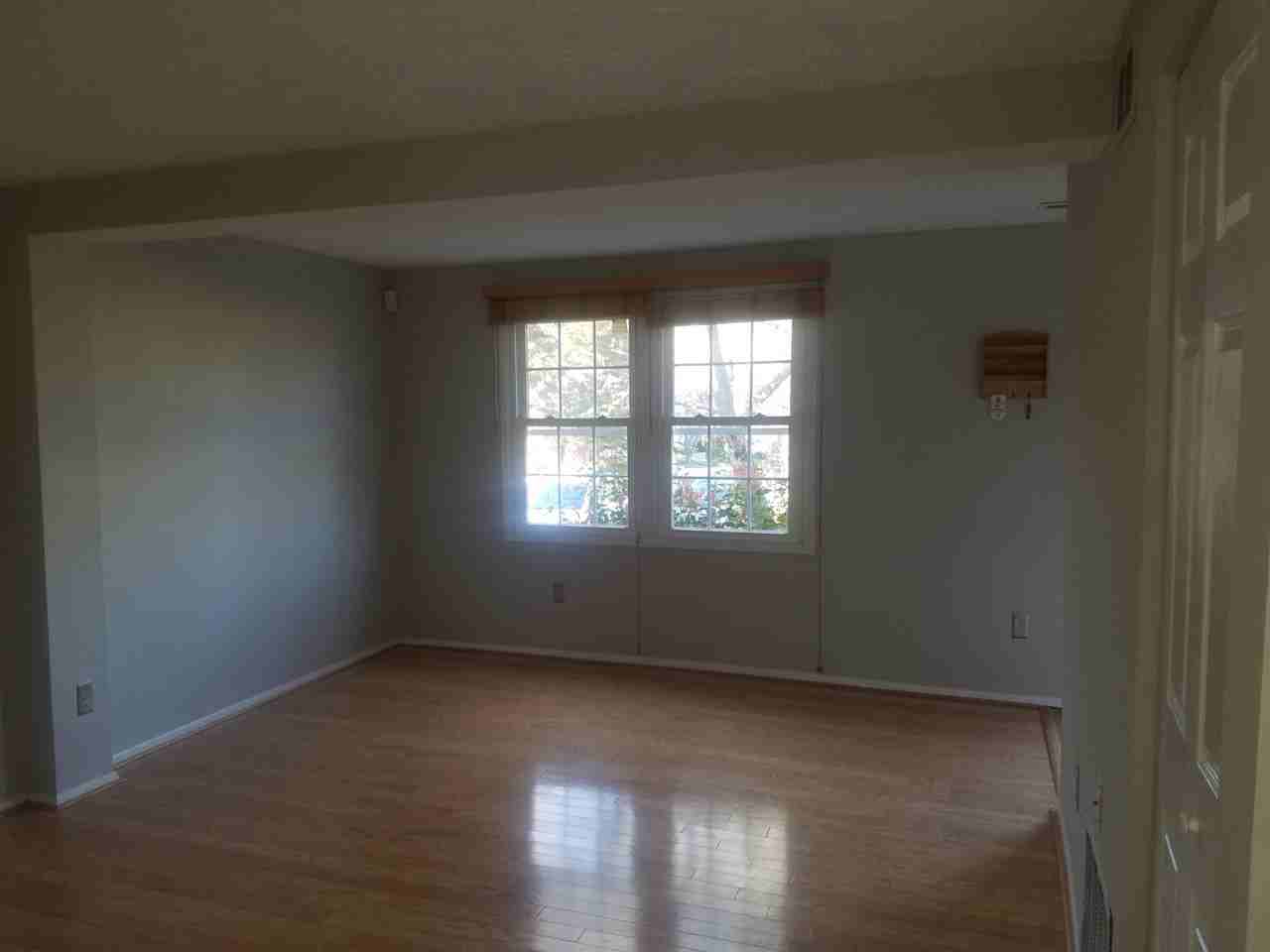 8408 Cacapon Ct - Photo 4 of 33