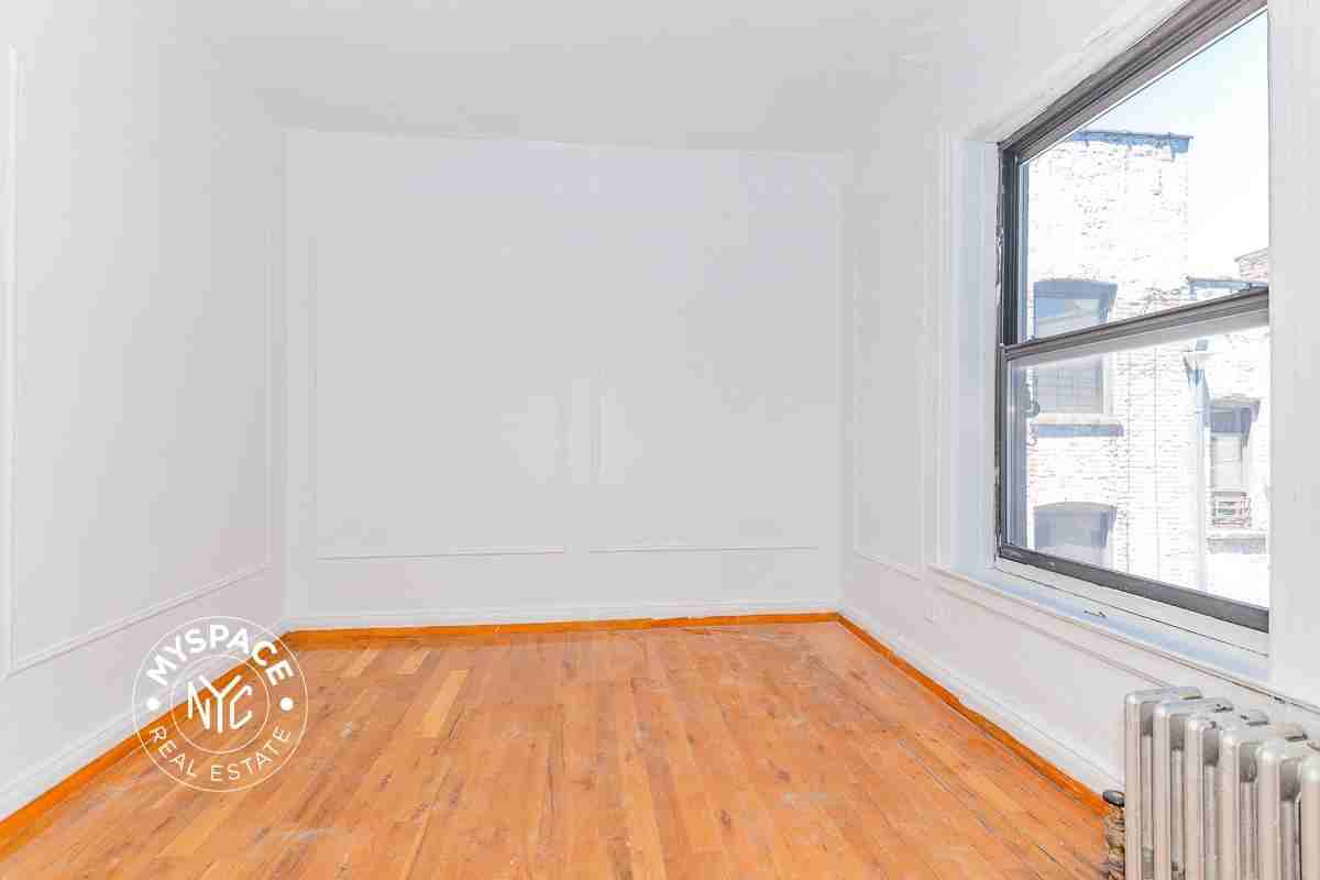 228 S 3rd St #B3 - Photo 3 of 8