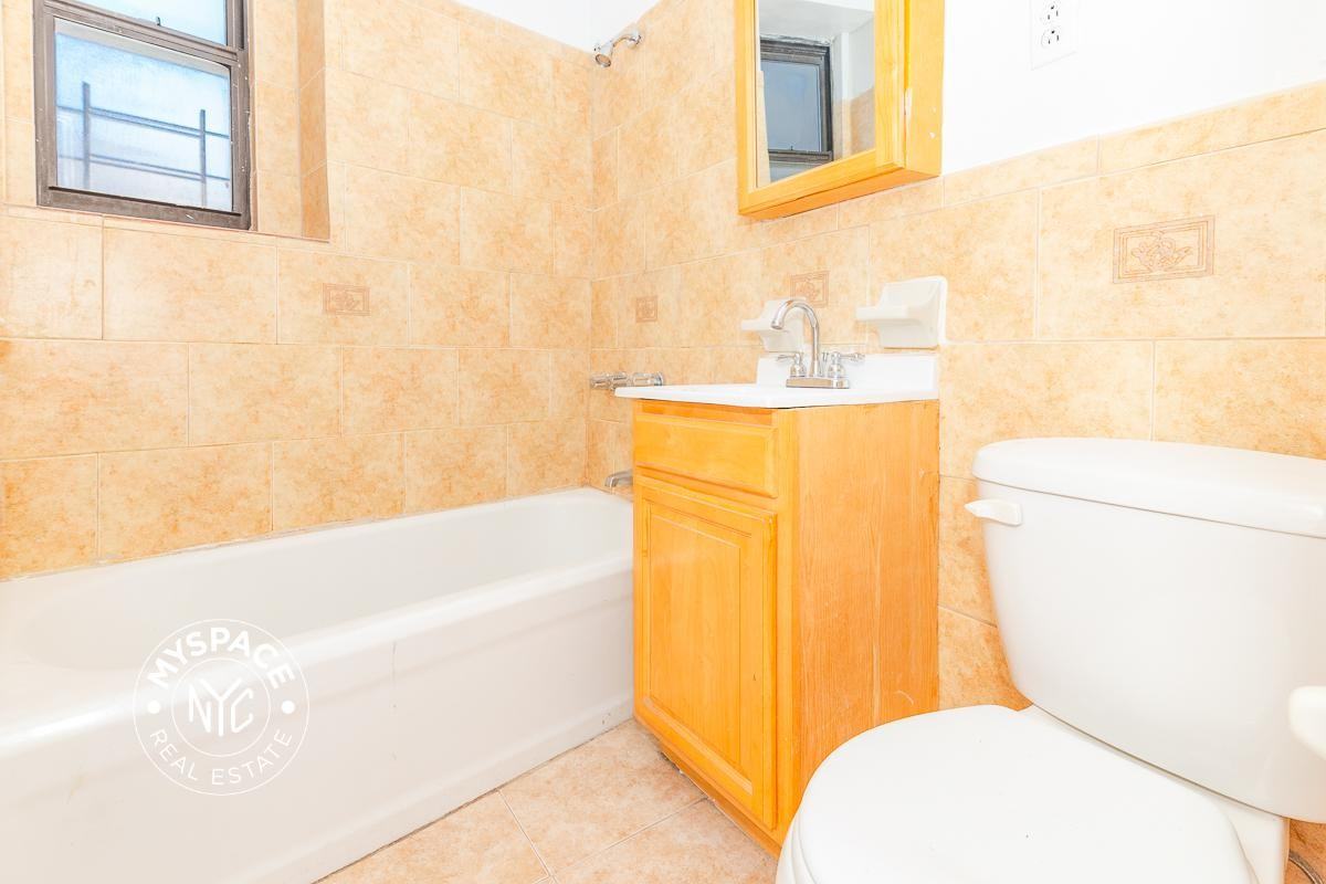 228 S 3rd St #B3 - Photo 7 of 8