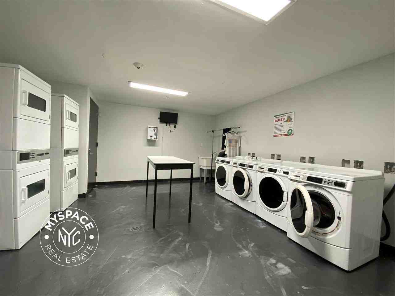 146 Meserole St #5J - Photo 3 of 11