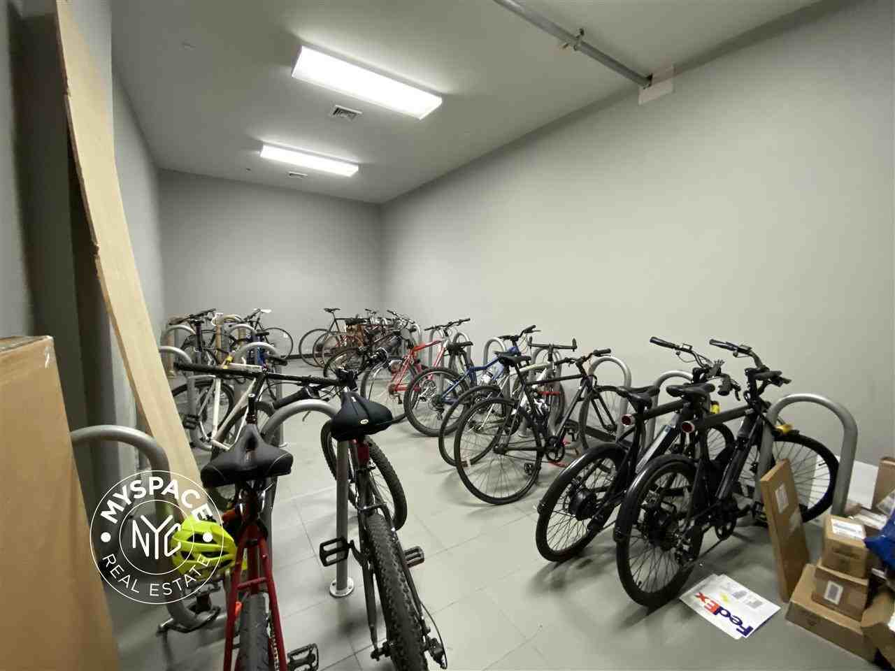 146 Meserole St #2F - Photo 5 of 11