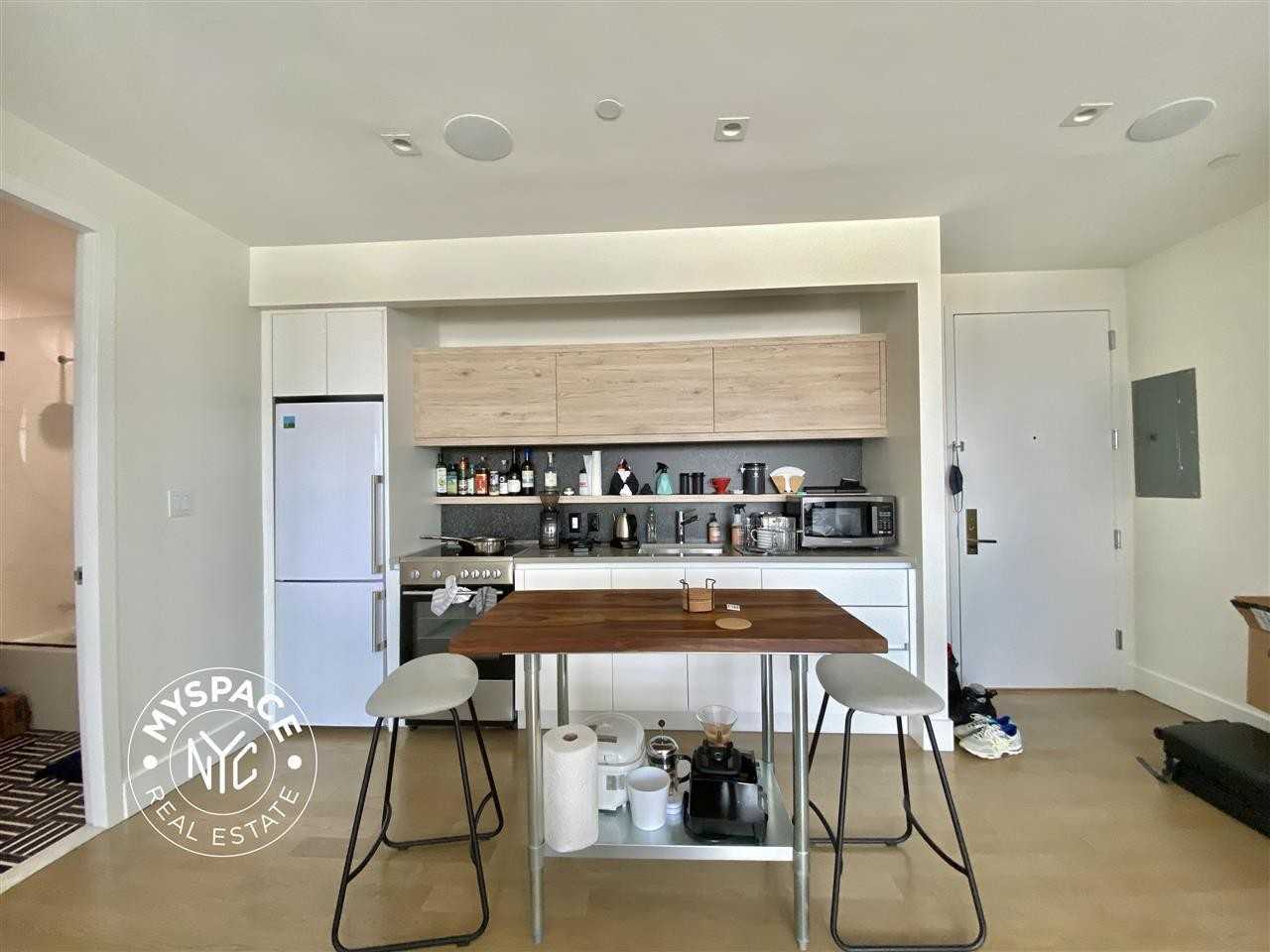 1068 Fulton St #5a - Photo 3 of 12