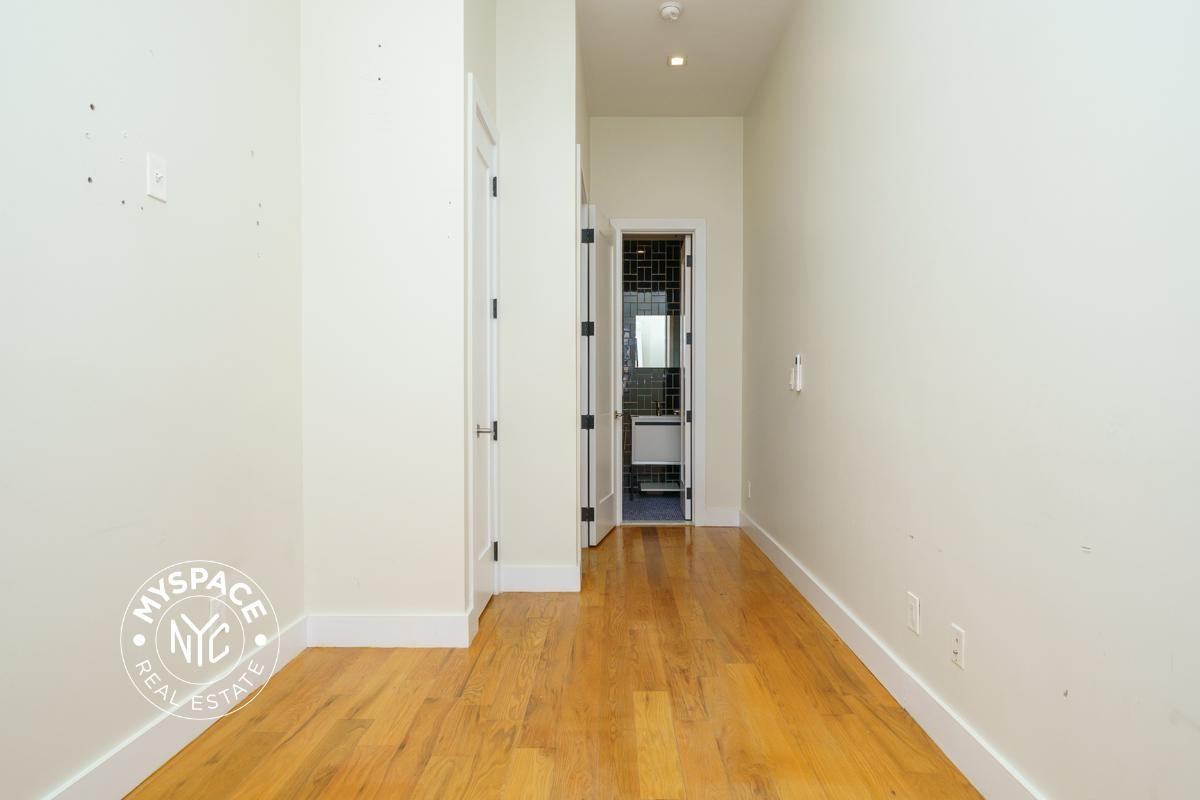 50 Starr St #1B - Photo 2 of 17