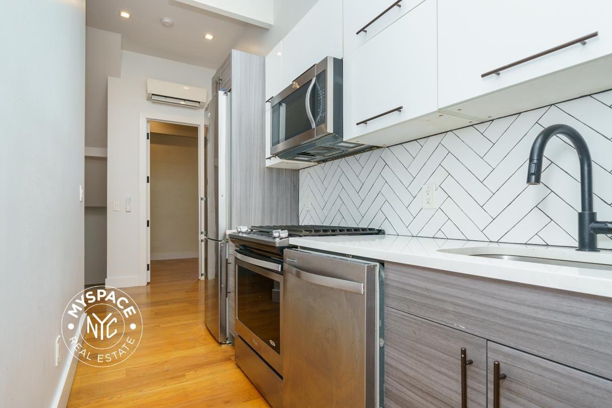 50 Starr St #1B - Photo 4 of 17