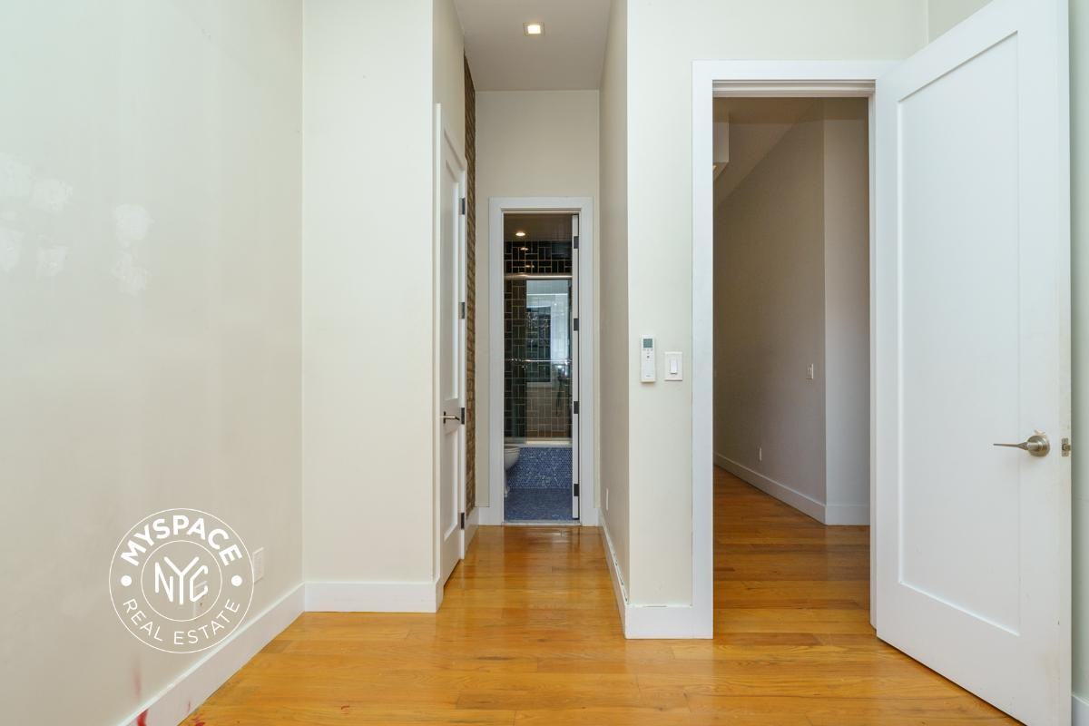 50 Starr St #1B - Photo 6 of 17