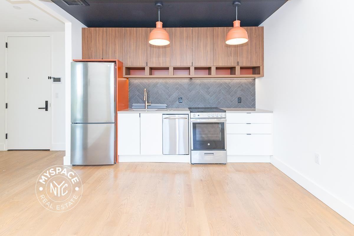 824 Lexington Ave #5H - Photo 2 of 20