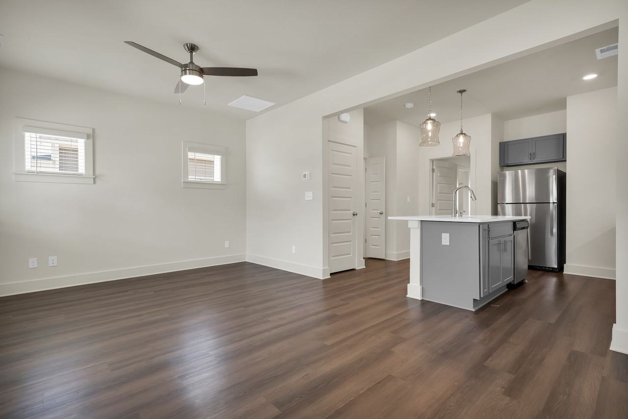 4239 Brevard Blvd - Photo 4 of 16