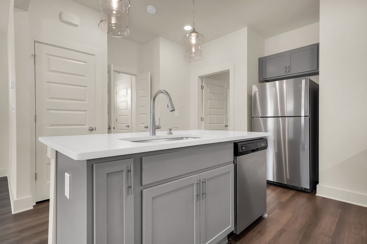 4239 Brevard Blvd - Photo 7 of 16