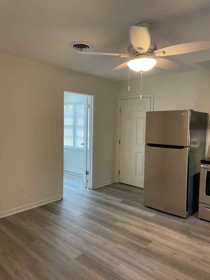 400 Village Dr - Photo 6 of 29