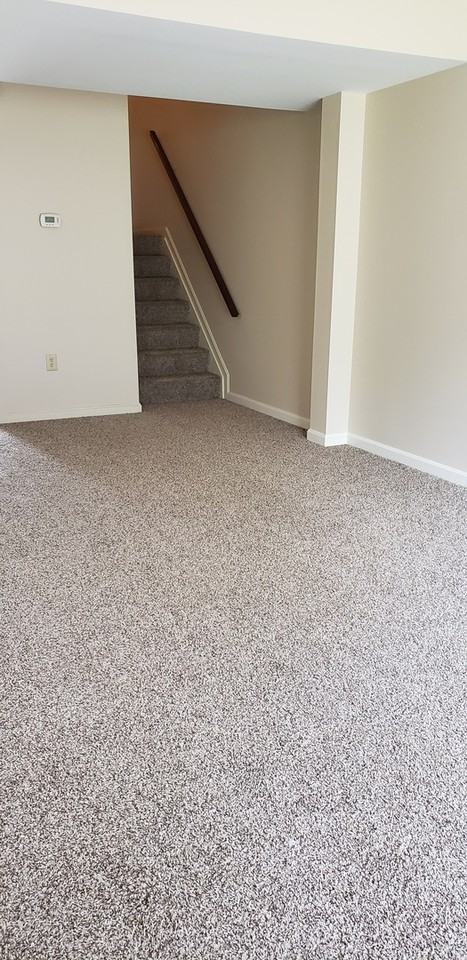 182 Crown Pointe Dr - Photo 3 of 12