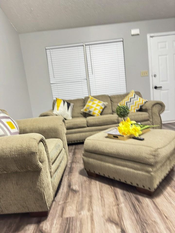 Sapphire St - Photo 5 of 16