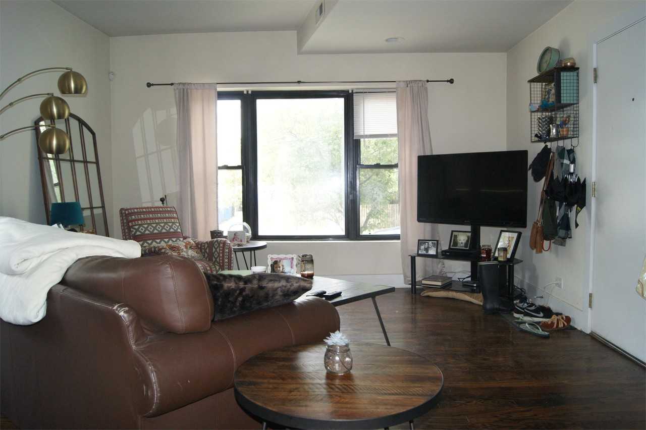 2949 N Wolcott Ave #1 - Photo 4 of 14