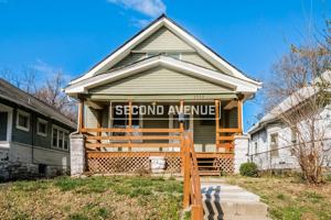 featured image of 2530 Mersington Ave