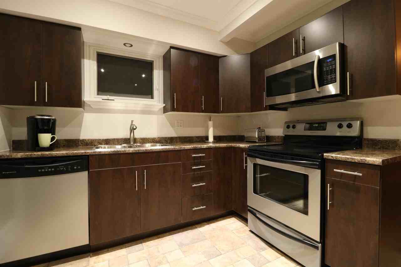 103 Dale Ave MAINFL, Timmins, ON P4N 1M1 2 Bedroom Apartment for