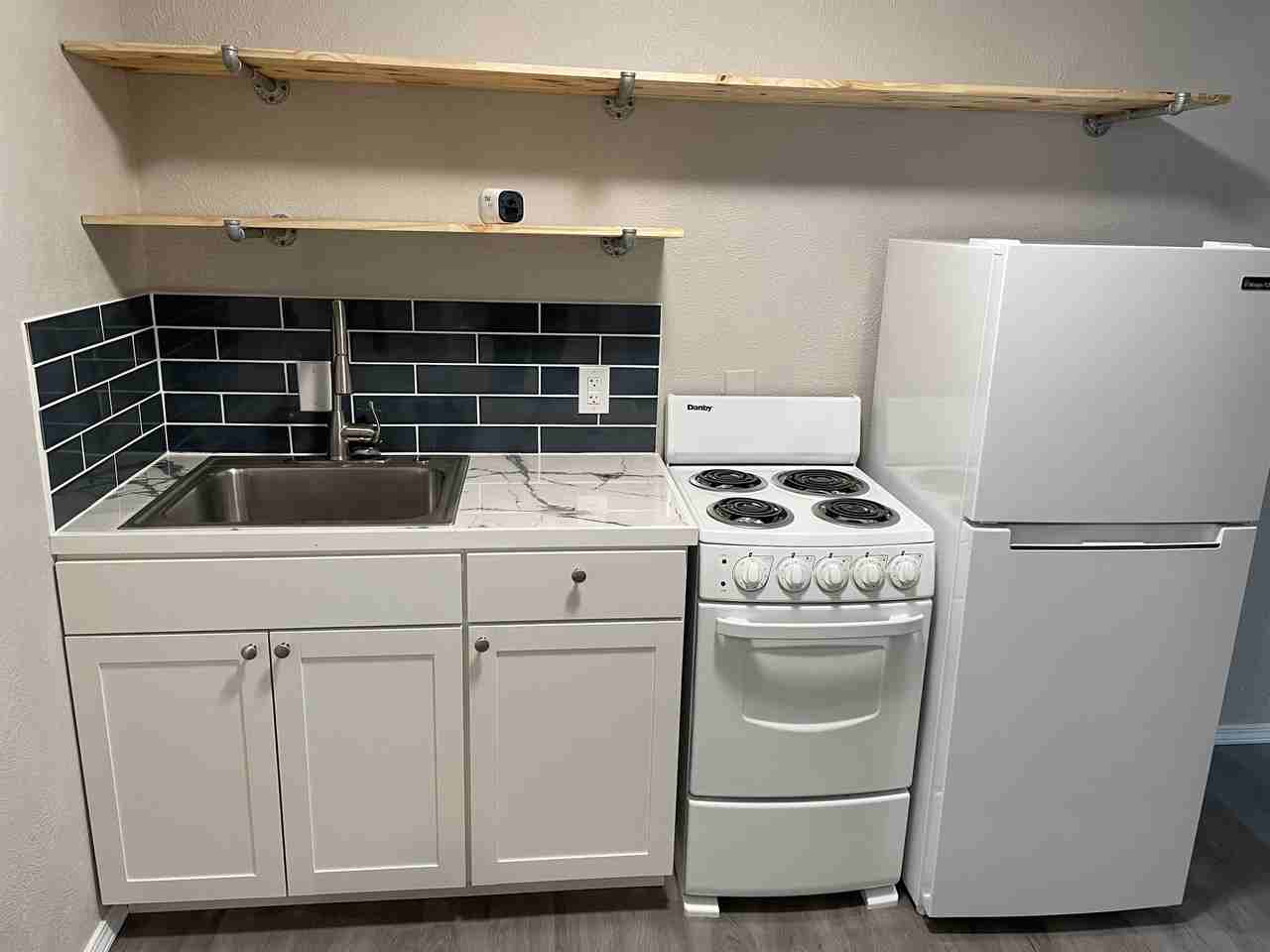 320 Princeton Dr Se #10 - Photo 3 of 6