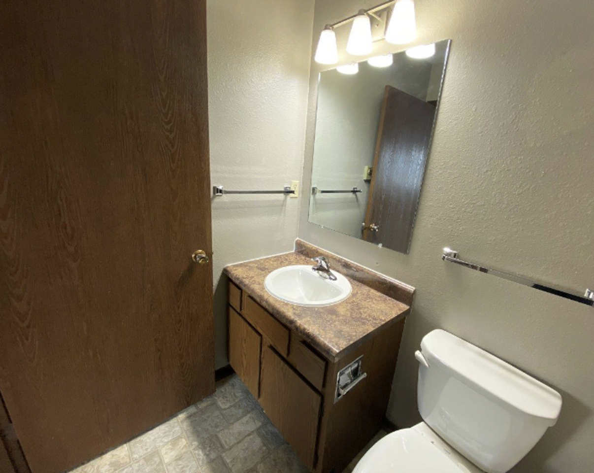 Northland Court - Photo 4 of 41
