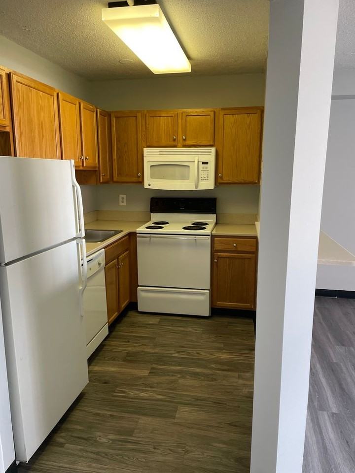 600A LLC - Photo 5 of 5