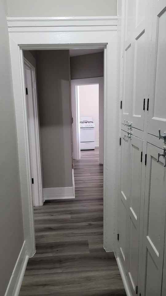 Hubbard Arms/ 1355 Hope (Action Apts) - Photo 6 of 20