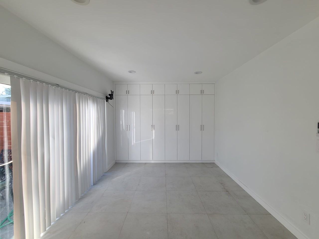 1351 West Mango Street - Photo 3 of 5