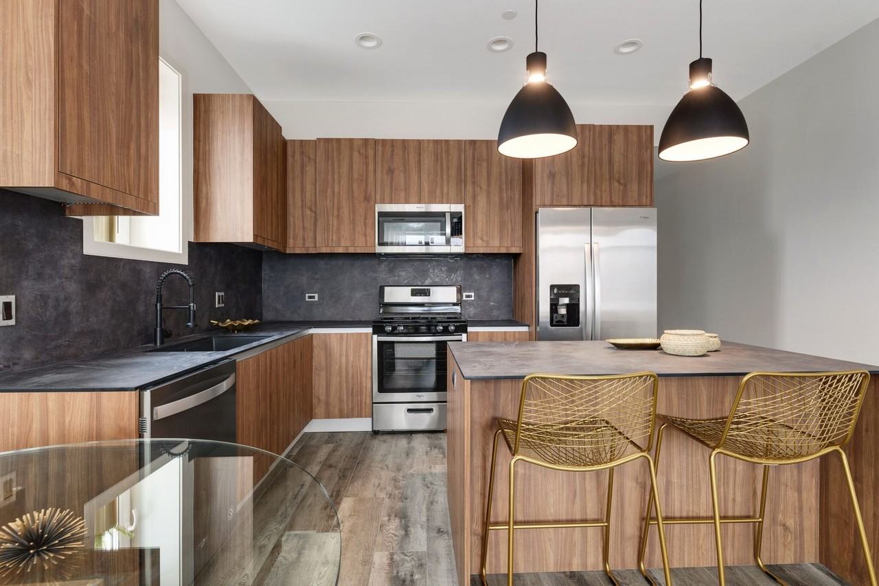 Roselle Station Apartments - Photo 3 of 19