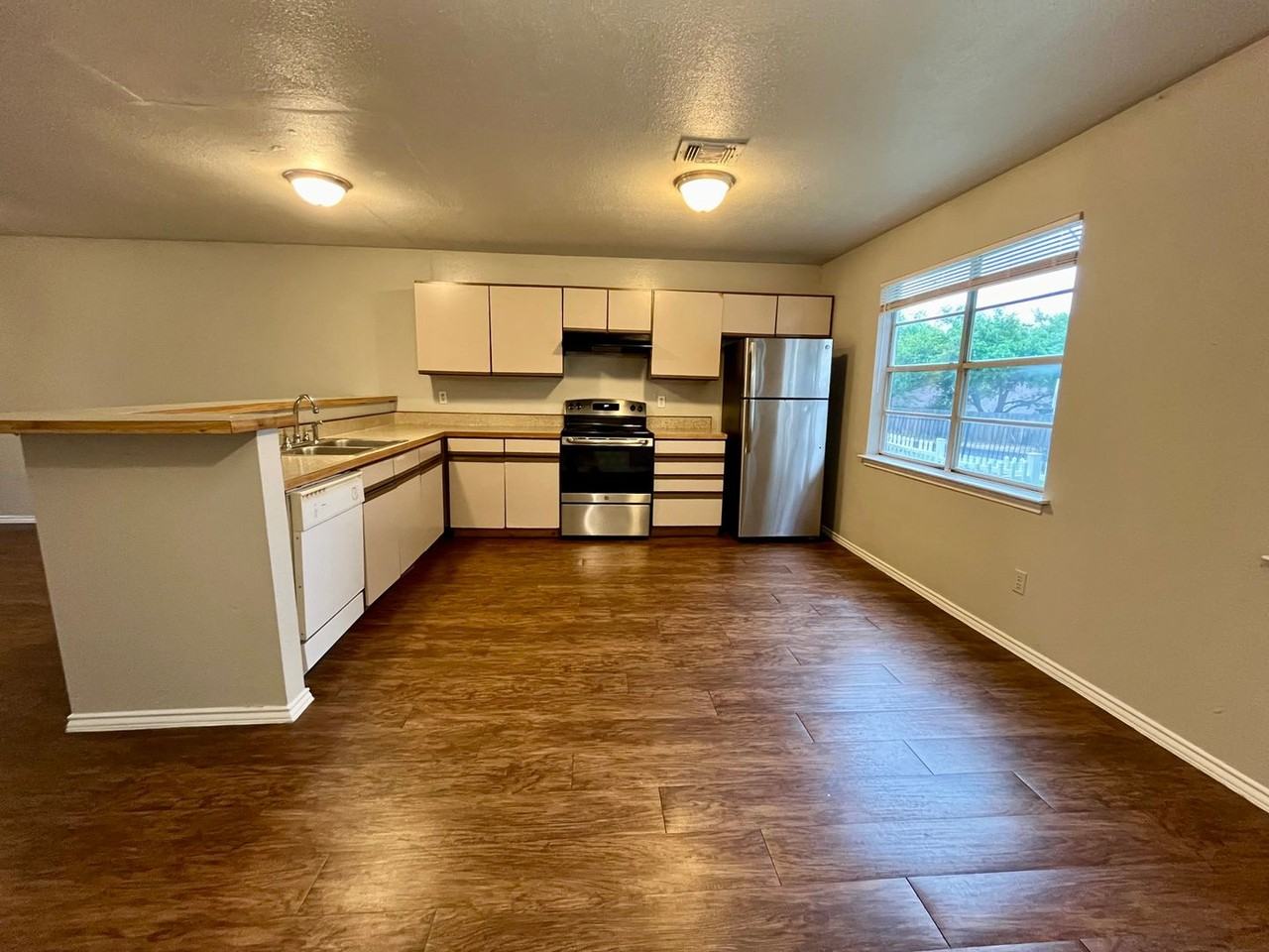 1841 River Crossing Cir Apt B - Photo 5 of 21