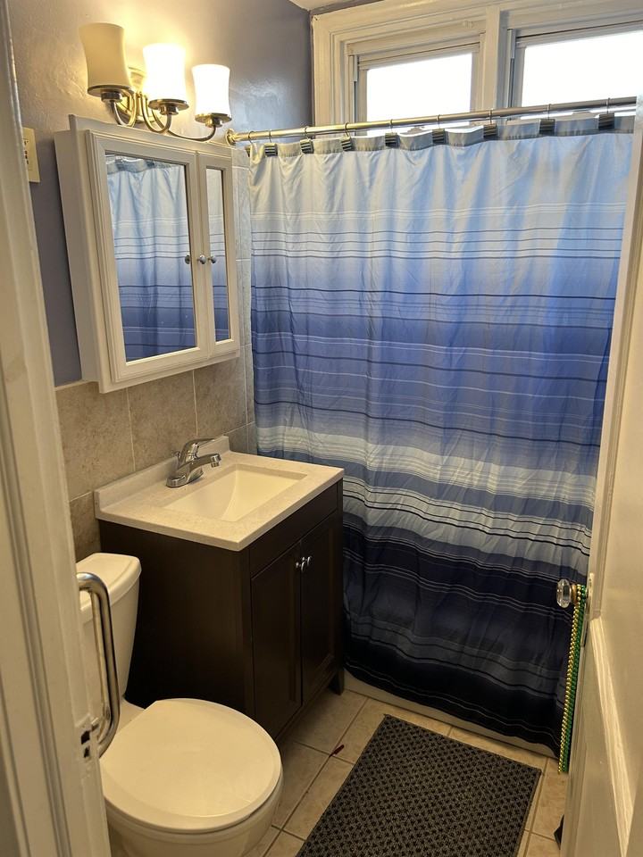 7900 Cedarbrook Ave #2 - Photo 4 of 7