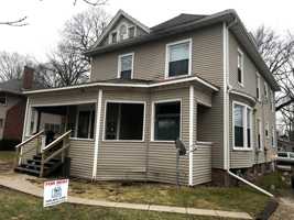 featured image of 505 1/2 E Locust St #B